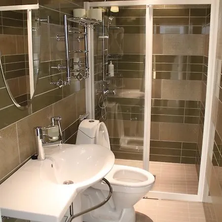 Отель Urhola, Kruunupuisto