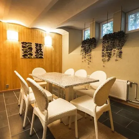 Urhola, Kruunupuisto Отель 4*